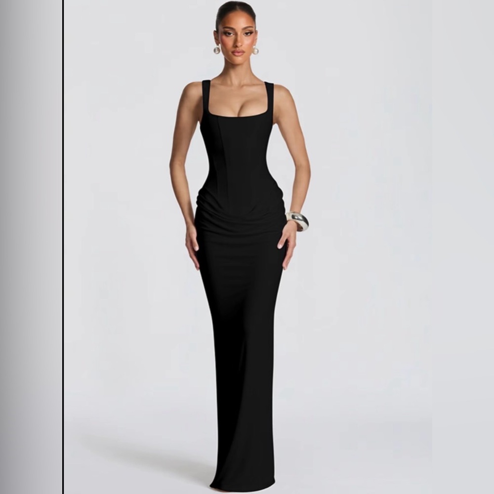 Elegant Black Square-Neck Maxi Dress size M NWOT
